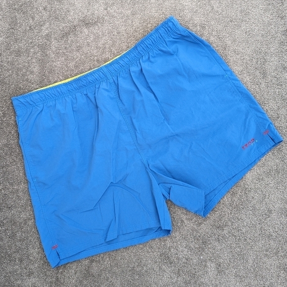 Izod Men's Blue Swim Shorts Size XXL Swim Trunks Beach Vacation Sporty - Picture 1 of 8
